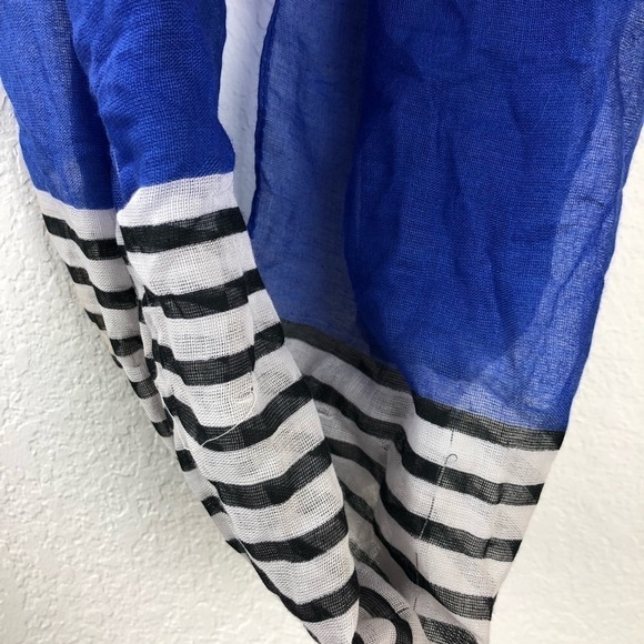 Infinity Women’s Scarf, Blue and White - Picture 2 of 4